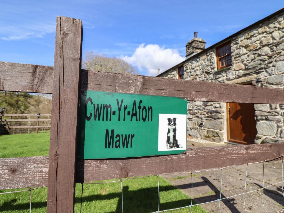 Cwm Yr Afon Mawr Villa Ланбедър Екстериор снимка