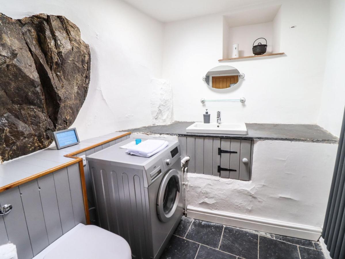Cwm Yr Afon Mawr Villa Ланбедър Екстериор снимка