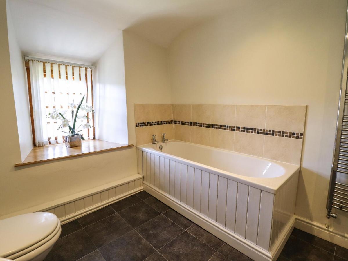 Cwm Yr Afon Mawr Villa Ланбедър Екстериор снимка