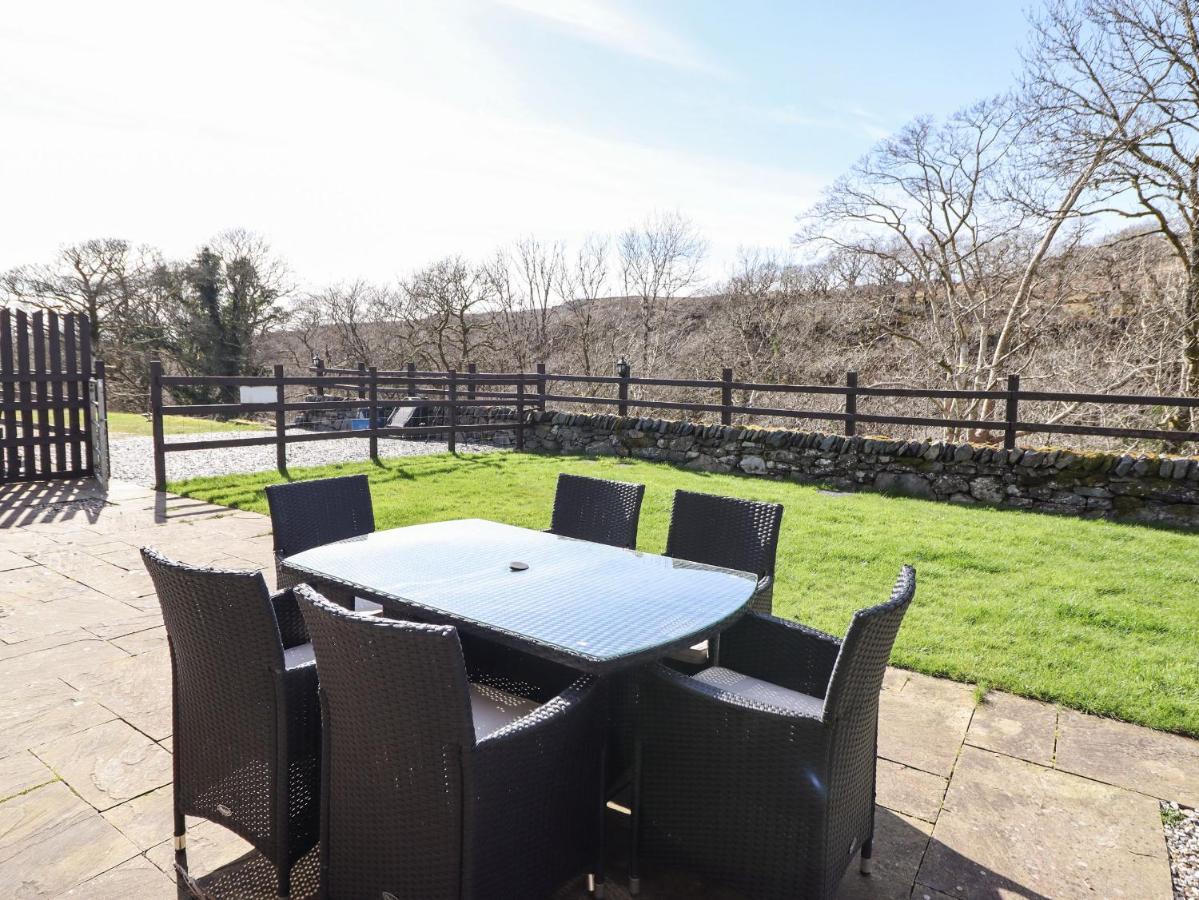 Cwm Yr Afon Mawr Villa Ланбедър Екстериор снимка