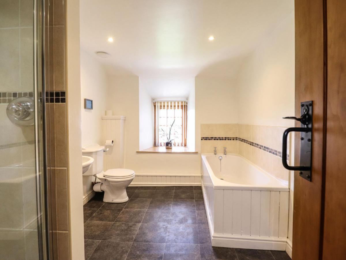 Cwm Yr Afon Mawr Villa Ланбедър Екстериор снимка